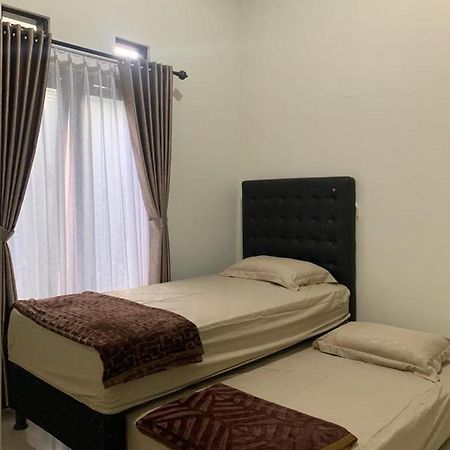Guest House / Homestay Bukit Mutiara Residence Ngingas ภายนอก รูปภาพ