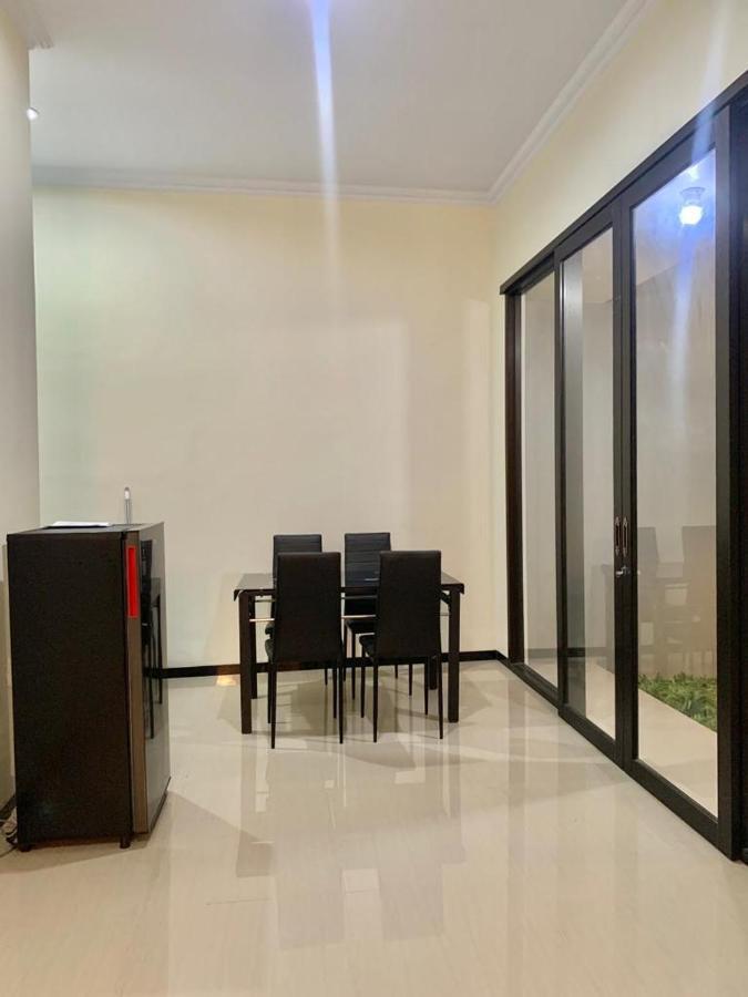 Guest House / Homestay Bukit Mutiara Residence Ngingas ภายนอก รูปภาพ